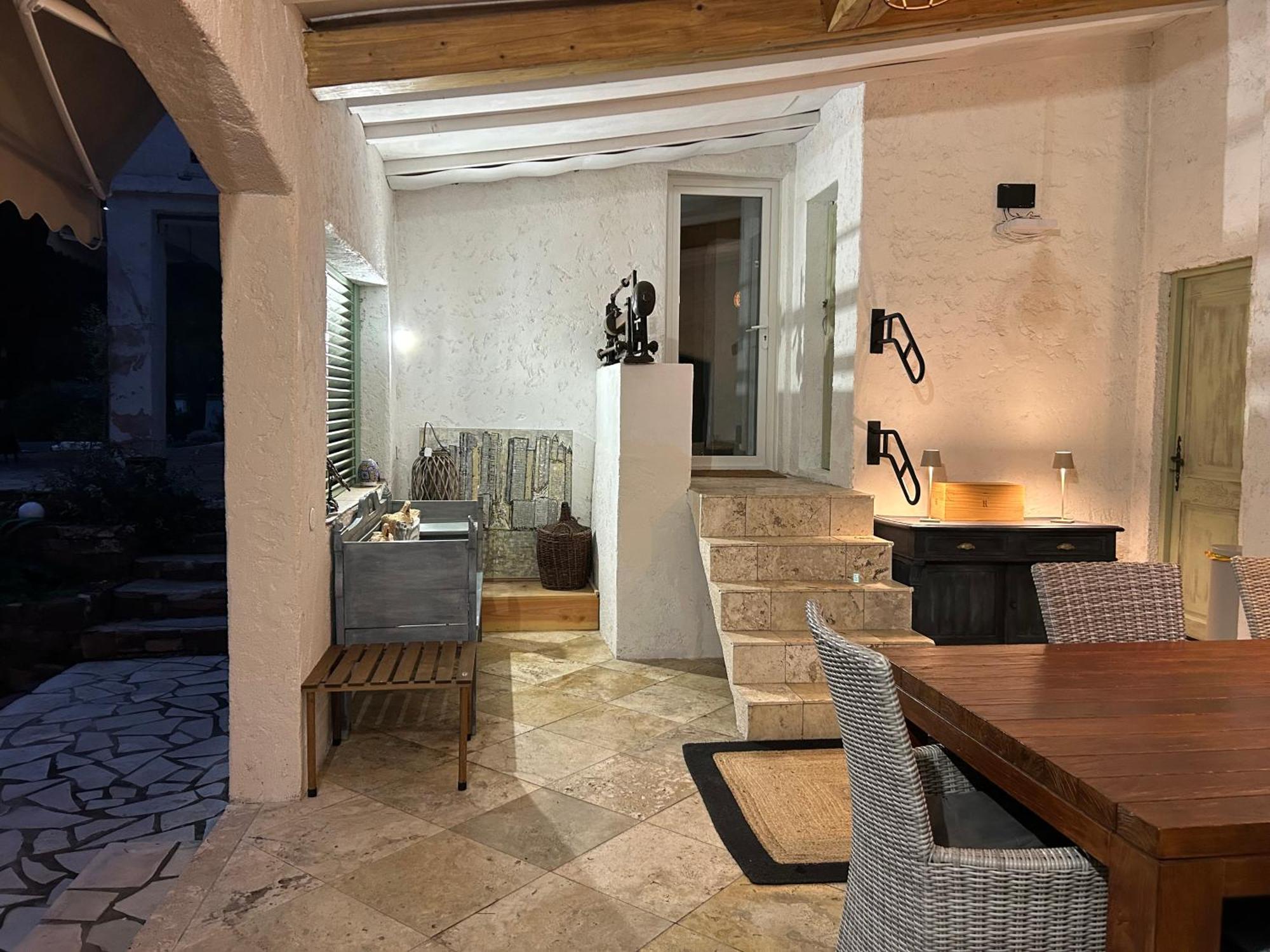 La Villa Le Cannet-des-Maures Luaran gambar