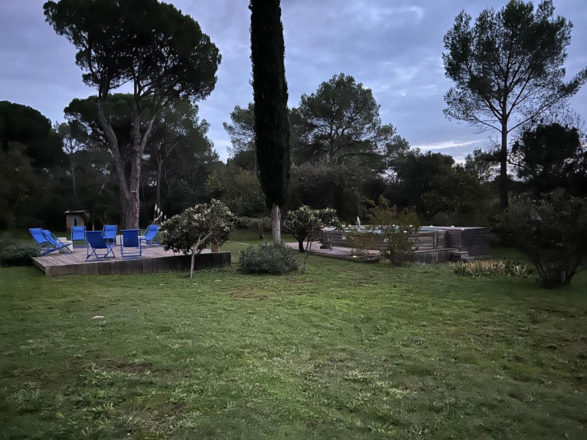 La Villa Le Cannet-des-Maures Luaran gambar