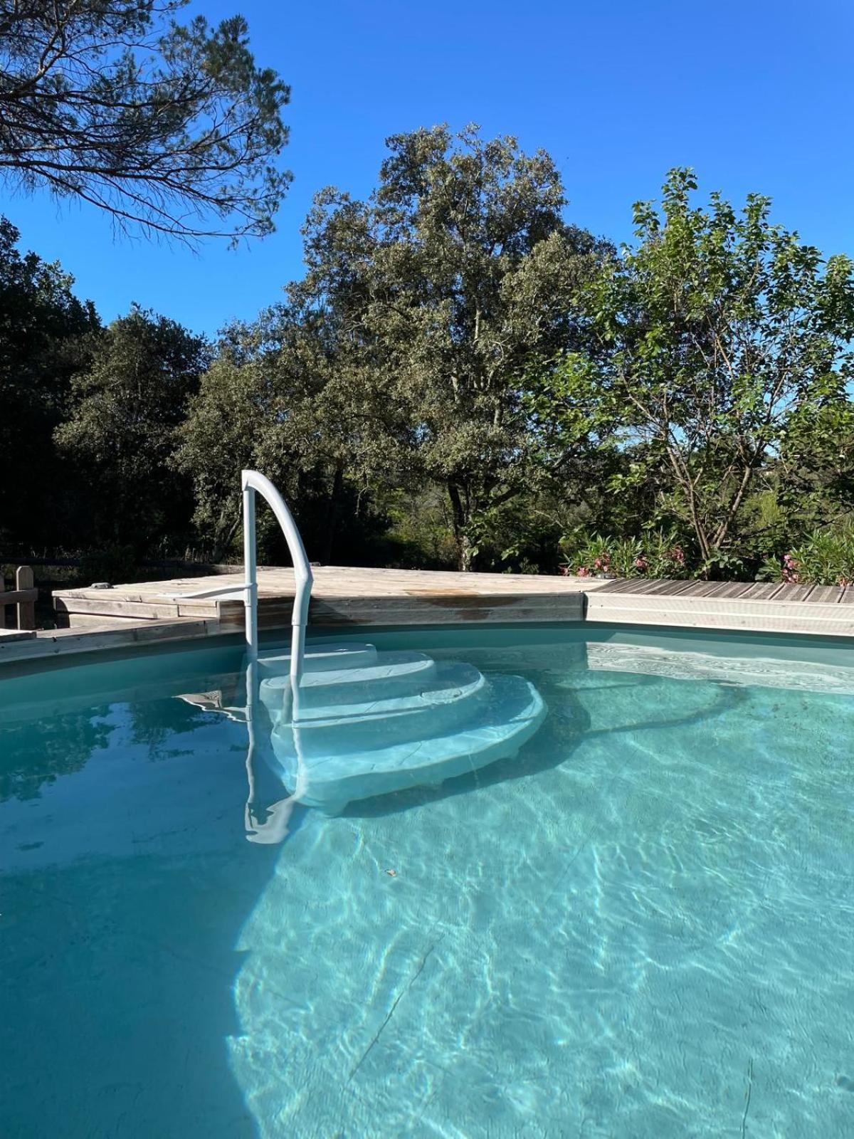 La Villa Le Cannet-des-Maures Luaran gambar